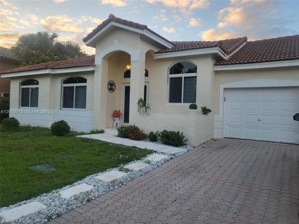 15359 SW 43rd Ln, Unincorporated Dade County, Florida 33185, image 1