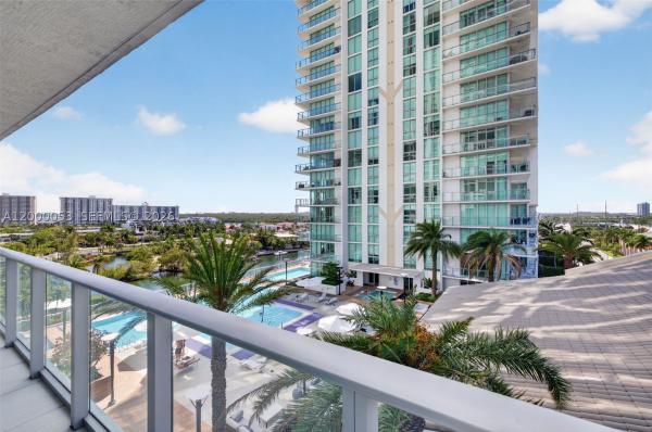 Parque Towers, 300 Sunny Isles Blvd #4-807, Sunny Isles Beach, Florida 33160, image 1