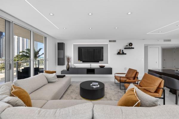 Parque Towers, 300 Sunny Isles Blvd #4-807, Sunny Isles Beach, Florida 33160, image 2