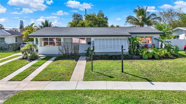 South Coral Homes, 9401 Jamaica Dr, Cutler Bay, Florida 33189, image 2