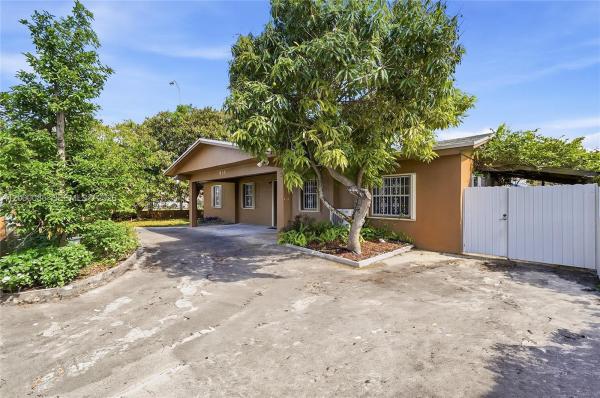 Hialeah Residential, 490 E 45th St, Hialeah, Florida 33013, image 2
