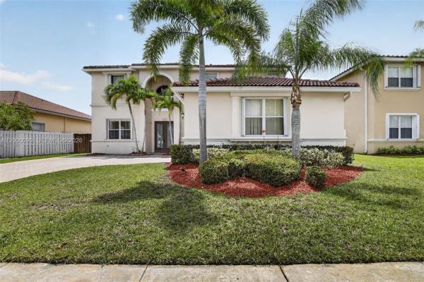 Keystone Lake, 19018 NW 23rd Pl, Pembroke Pines, Florida 33029, image 1