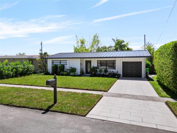 Windward Isle, 11740 NW 33rd St, Sunrise, Florida 33323, image 2