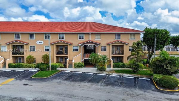Poinciana Lakes Villas, 17455 NW 75th Pl #203, Hialeah, Florida 33015, image 2