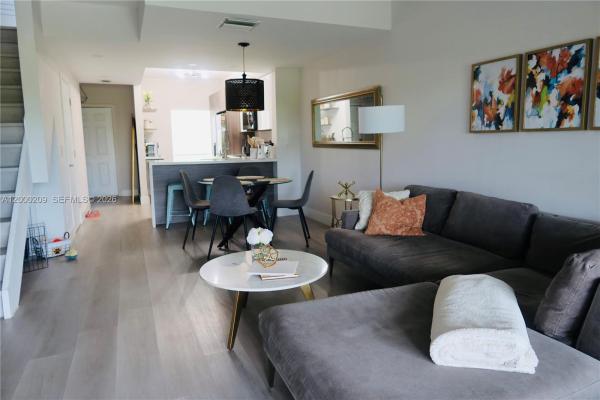 Coconuts, Weston, Florida 33326, image 1