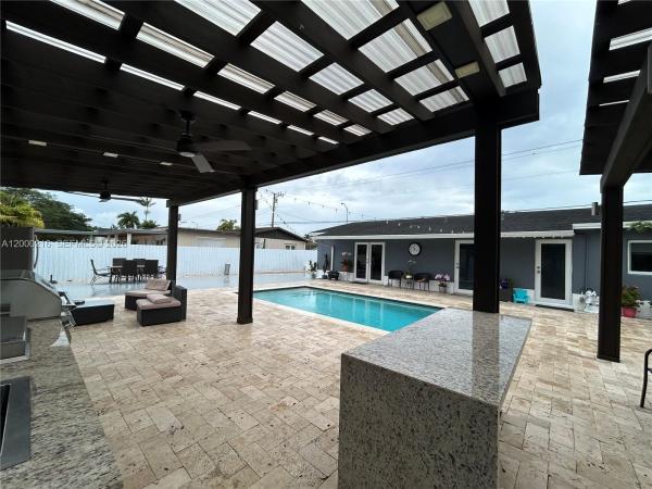 6202 SW 107th Ave, Unincorporated Dade County, Florida 33173, image 1