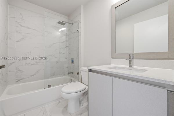 Aventura Village, 2505 NE 193rd St #4215, Unincorporated Dade County, Florida 33180, image 2