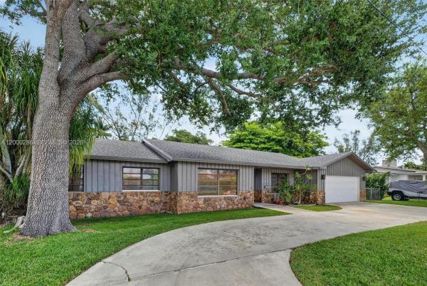 Merion Park Manor, 7009 SW 66th Ave, South Miami, Florida 33143, image 1