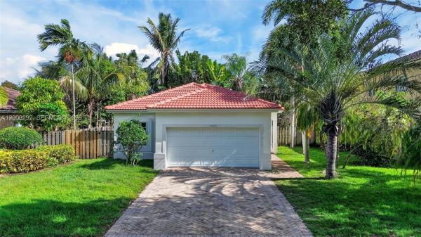 15521 SW 151st Ter, Unincorporated Dade County, Florida 33196, image 1