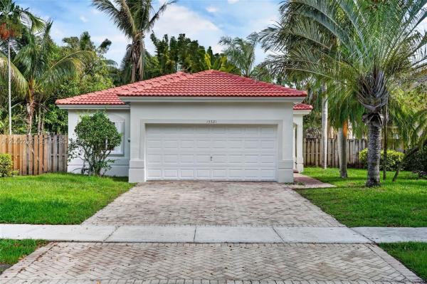 15521 SW 151st Ter, Unincorporated Dade County, Florida 33196, image 2