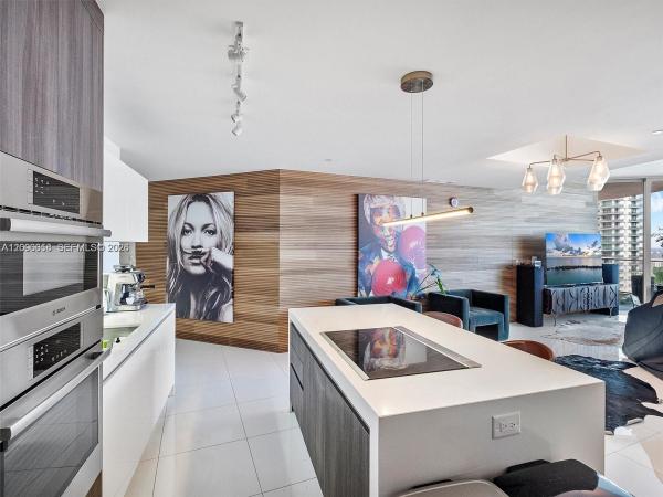 Paramount Miami Worldcenter, 851 NE 1st Ave #4109, Miami, Florida 33132, image 1