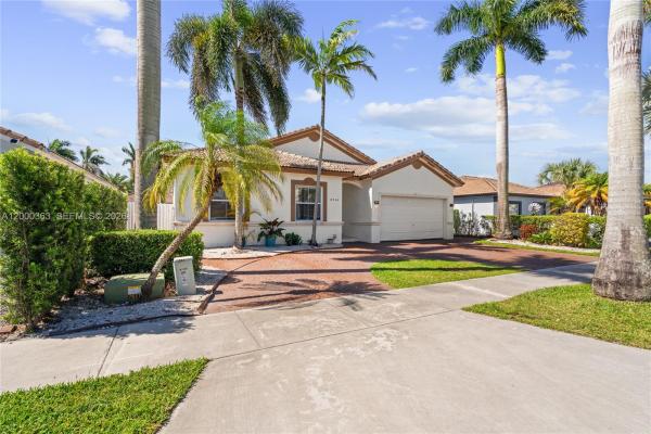 Sevilla Estates, 8914 NW 168th St, Miami Lakes, Florida 33018, image 2