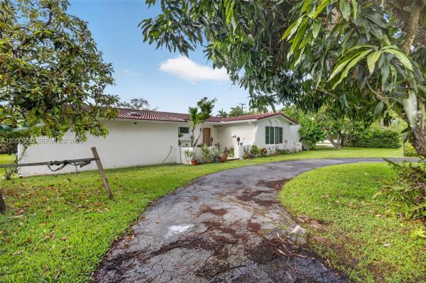 Pinecrest Residential, 7690 SW 128th St, Pinecrest, Florida 33156, image 2