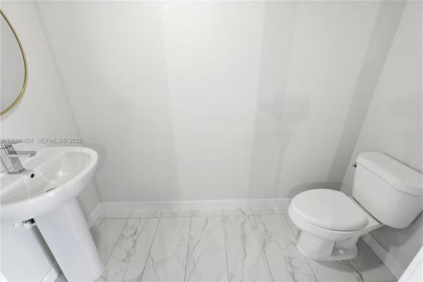 2505 NE 193rd St #4215, Unincorporated Dade County, Florida 33180, image 1