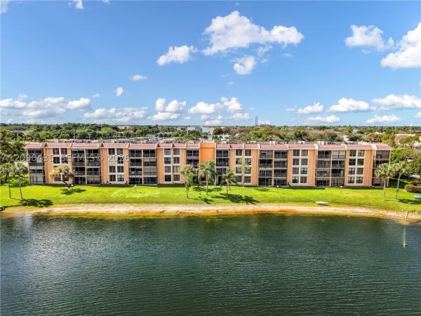 Coral Gate, 6231 Coral Lake Dr #307, Margate, Florida 33063, image 2