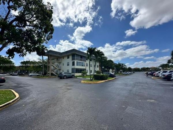 Sabal Palm Village, 4980 E Sabal Palm Blvd #330, Tamarac, Florida 33319, image 1