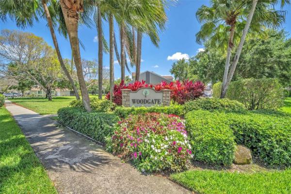 15743 Woodgate Pl #E, Sunrise, Florida 33326, image 1
