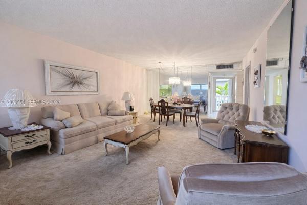 Gulfstream Garden, 410 SE 2nd St #305, Hallandale Beach, Florida 33009, image 1