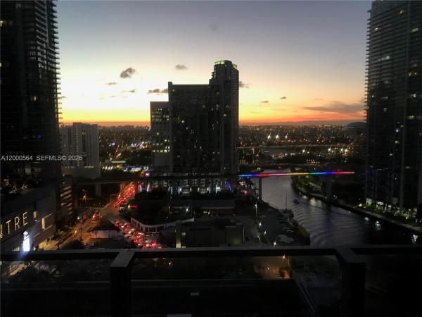 Reach Brickell City Centre, 68 SE 6th St #2409, Miami, Florida 33131, image 1