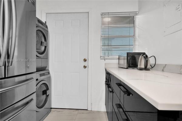 1750 NE 191st St #7102, Unincorporated Dade County, Florida 33179, image 1