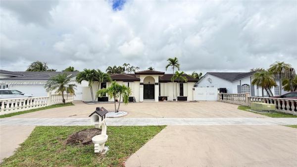 14861 SW 173rd St, Unincorporated Dade County, Florida 33187, image 1