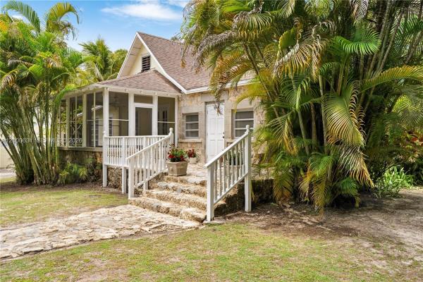 Roberts, 7201 SW 166th St, Palmetto Bay, Florida 33157, image 1