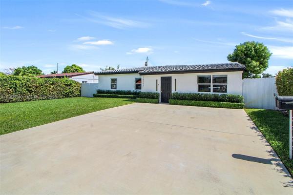 Sun Ray Homes Greynolds, 18361 NE 20th Pl, North Miami Beach, Florida 33179, image 2