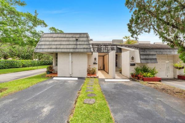 Polynesian Villas, 6900 NW 5th St #201, Plantation, Florida 33317, image 1