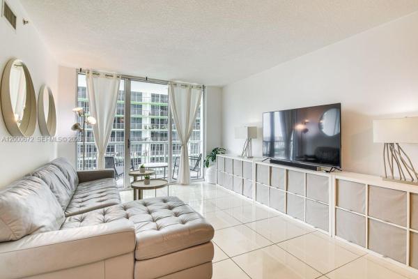 Opera Tower, 1750 N Bayshore Dr #1909, Miami, Florida 33132, image 2
