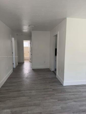 2550 NE 182nd St, North Miami Beach, Florida 33160, image 2