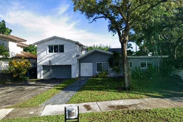 2555 NE 202nd St, Unincorporated Dade County, Florida 33180, image 1