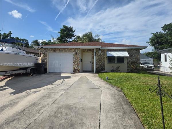 Hollywood Little Ranches, 2635 Taylor St, Hollywood, Florida 33020, image 1