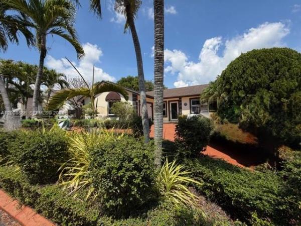 11335 SW 152nd Ter, Unincorporated Dade County, Florida 33157, image 1