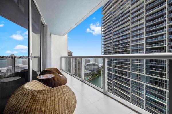 Icon Brickell Tower 1, 475 Brickell Ave #2611, Miami, Florida 33131, image 1
