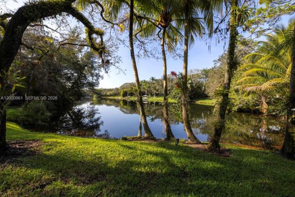 Snapper Creek Lakes, 10100 Lakeside Dr, Coral Gables, Florida 33156, image 1