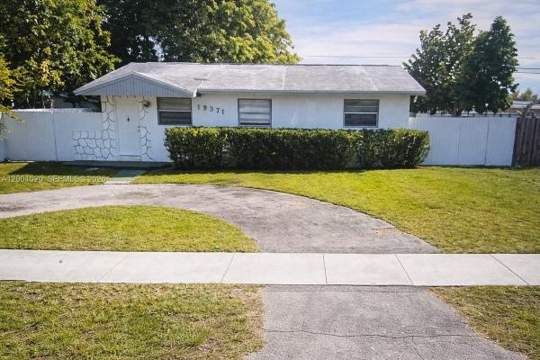 Unincorporated Dade County, Florida 33177, image 1