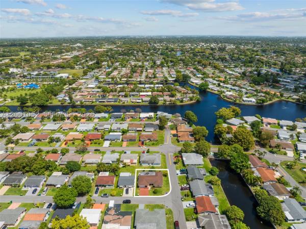 Mainlands Of Tamarac Lakes, 7301 NW 57th Pl, Tamarac, Florida 33321, image 1