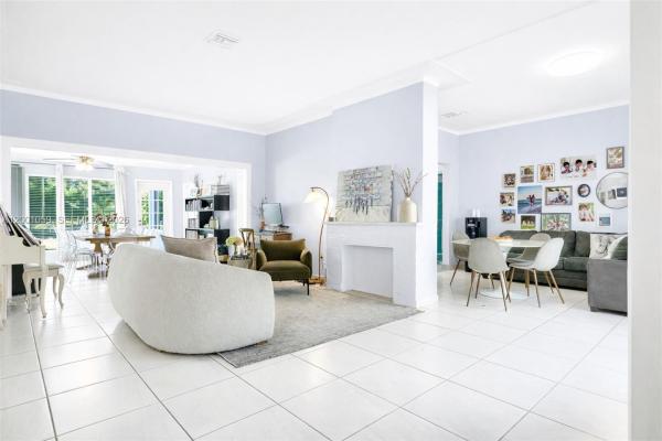 Nautilus, 820 W 43rd Ct, Miami Beach, Florida 33140, image 1