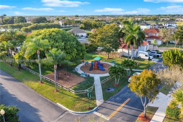 East Lake, 690 SE 30th Dr, Homestead, Florida 33033, image 2
