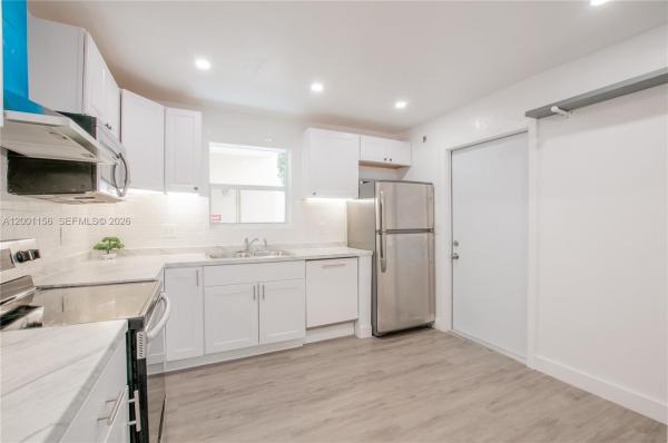 300 S Luna Ct #2, Hollywood, Florida 33021, image 1