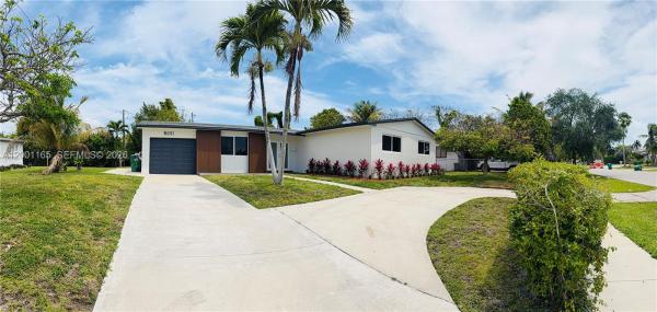 Cutler Ridge Pines, 9051 SW 200th St, Cutler Bay, Florida 33157, image 2