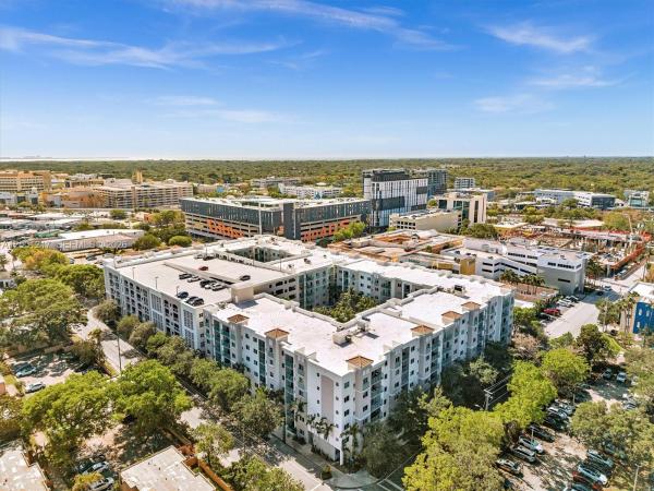 Valencia, 6001 SW 70th St #313, South Miami, Florida 33143, image 1