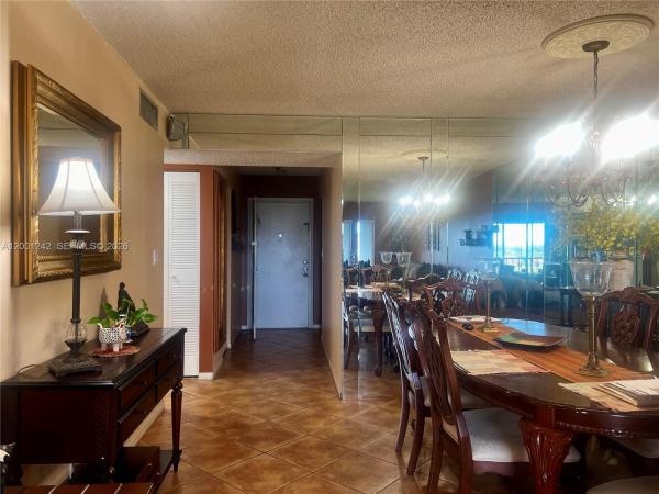 Hi-Greens Of Inverrary, 5860 NW 44th St #804, Lauderhill, Florida 33319, image 1