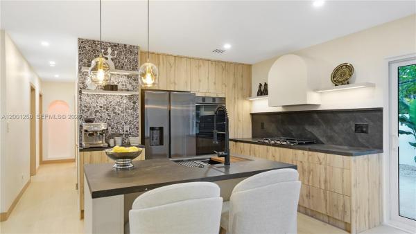 Amadale, 2749 NE 10th Ave, Wilton Manors, Florida 33334, image 1