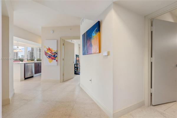 Turnberry Village North Tower, 20000 E Country Club Dr #610, Aventura, Florida 33180, image 2