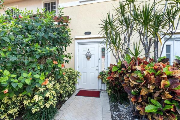 Aqua Vista Townhomes, 2186 NE 167th St #1-111, North Miami Beach, Florida 33162, image 3
