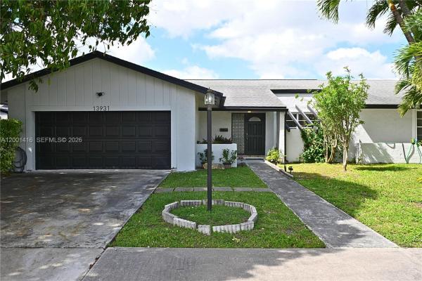 13931 SW 105th St, Unincorporated Dade County, Florida 33186, image 1