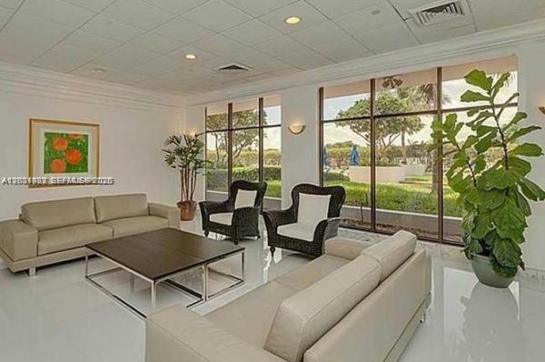 Seacoast 5700, 5700 Collins Ave #4N, Miami Beach, Florida 33140, image 2