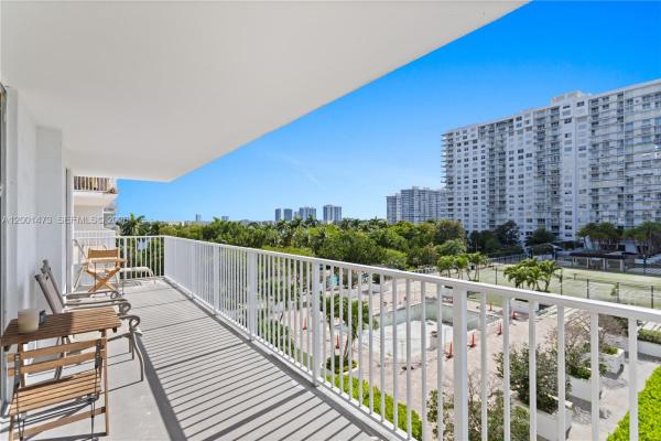 Admirals Port East, 2851 NE 183rd St #502E, Aventura, Florida 33160, image 2