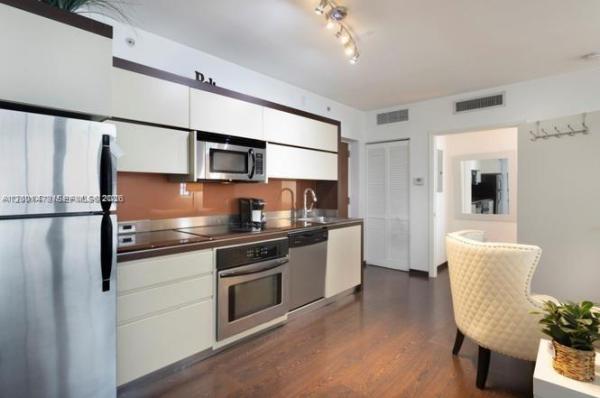 Governor, 435 21st St #204, Miami Beach, Florida 33139, image 1